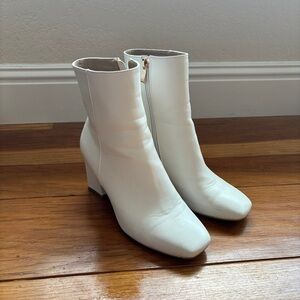 IDIFU Chic White Heeled Boots
